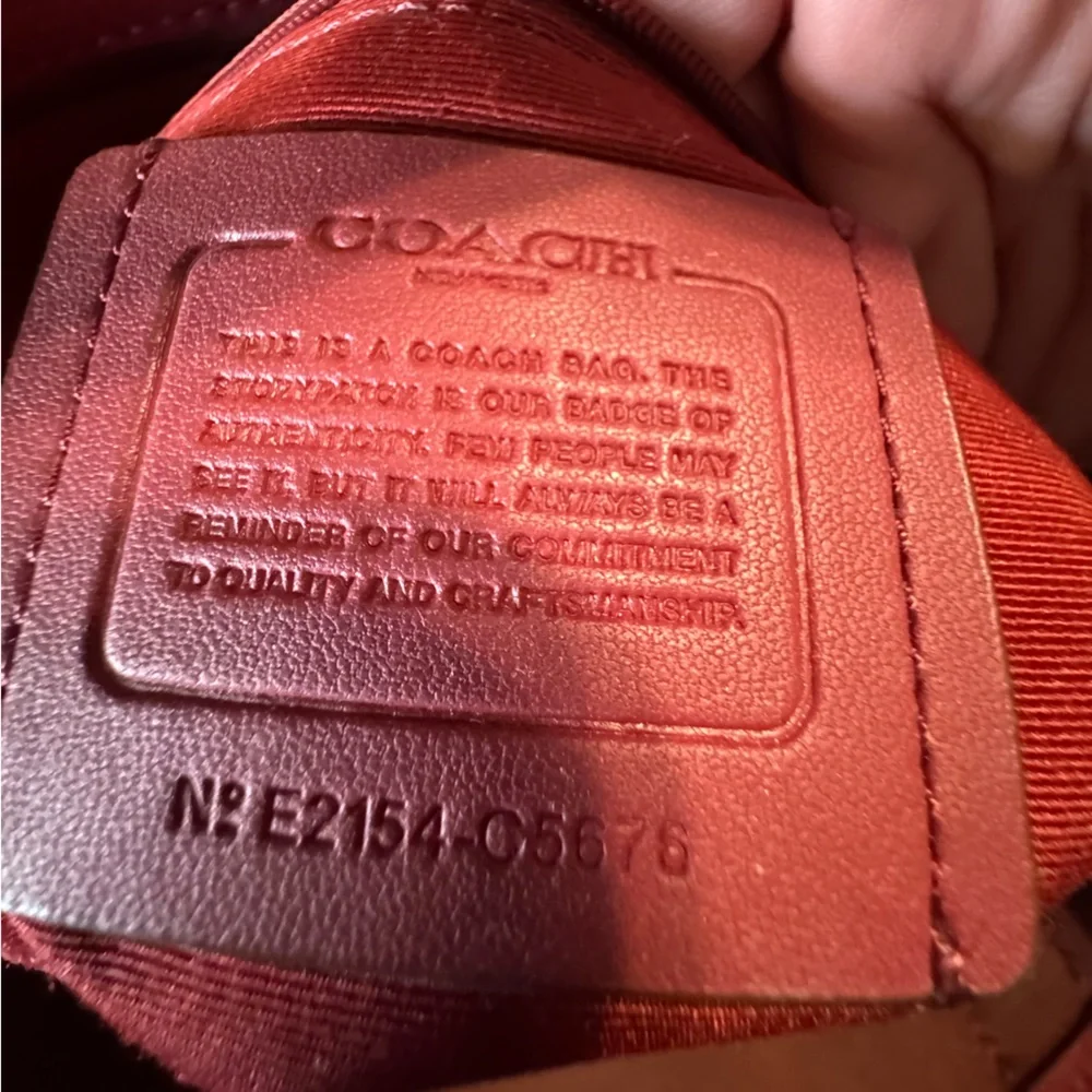 Coach - Tote 27 Colorblock w/Horse & Carriage 2021
EUC - Pebbled Leather - Picture 14 of 14